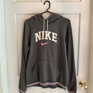 NWOT Nike logo pullover hoodie Size Medium